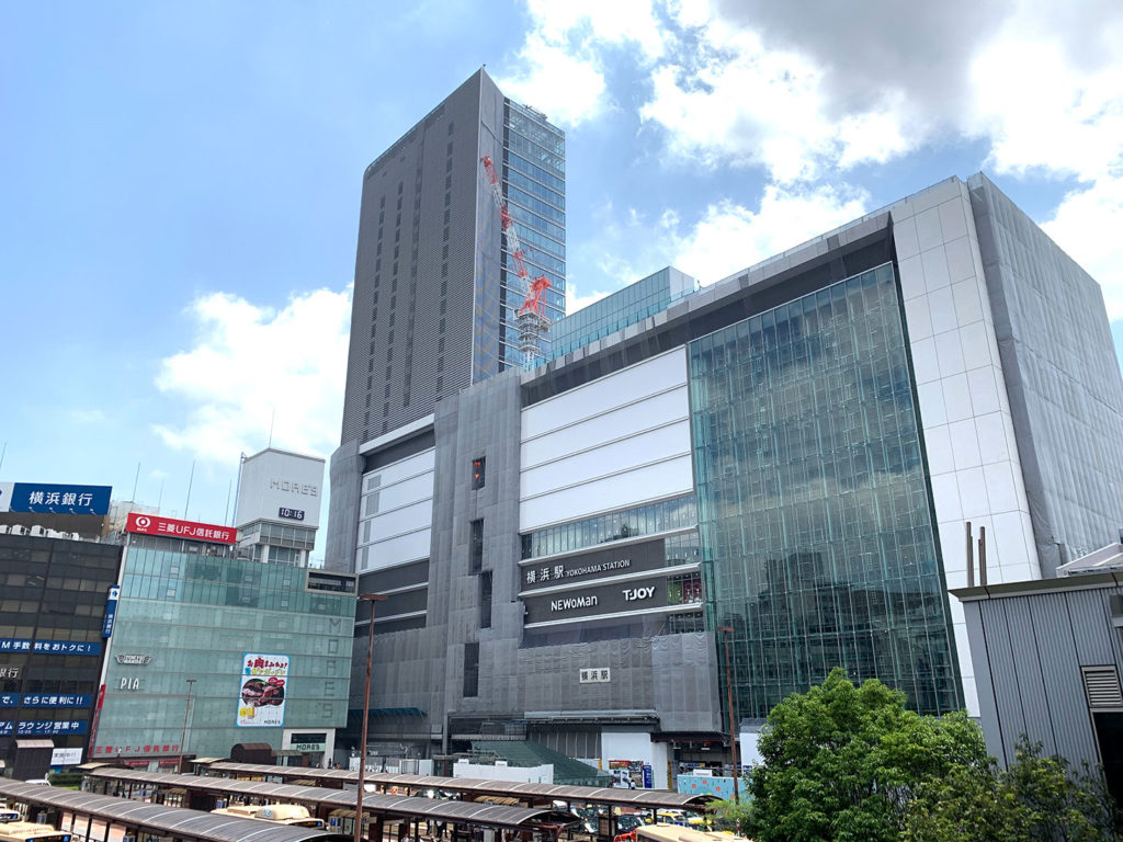 横浜駅で異臭騒ぎの原因は地震の前兆？詳しい場所や現在の状況は？｜はちブログ